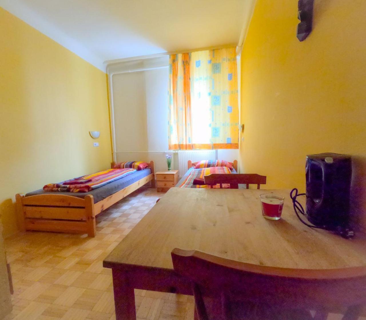 Habitación en casa particular Double In Hutteldorfer Strasse Area *