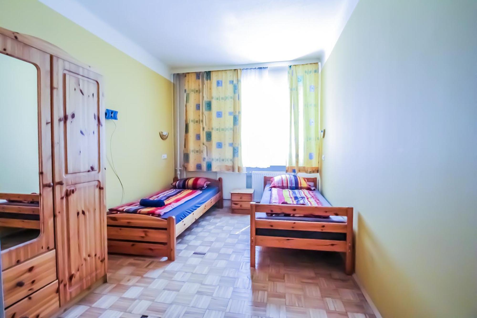 Privatunterkunft Double In Hutteldorfer Strasse Area *